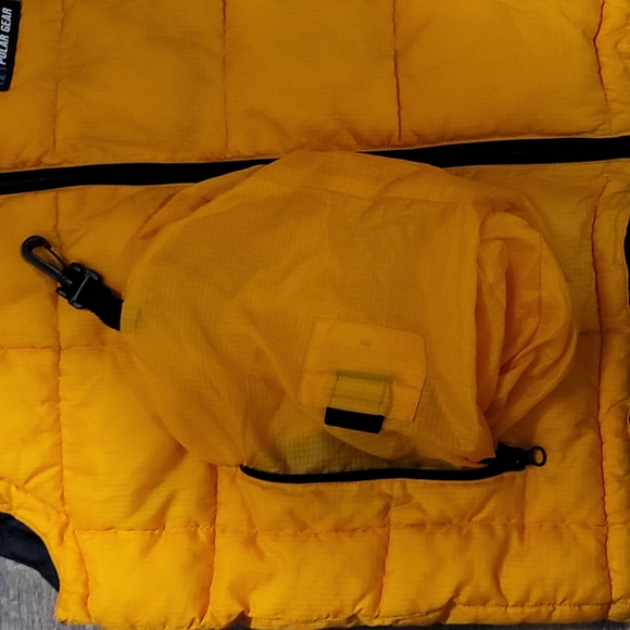 Men Like New Polar Gear reversible yellow & black Vest pocket is carrying bag LG - Picture 10 of 16